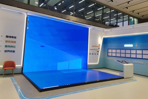 常見(jiàn)的展會(huì)展示大屏幕用哪種好，要做多大尺寸合適？