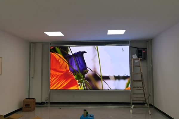 LED透明屏和LED顯示屏的區(qū)別？