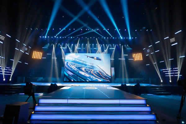 大型舞臺(tái) LED 顯示屏幕解決方案設(shè)計(jì)
